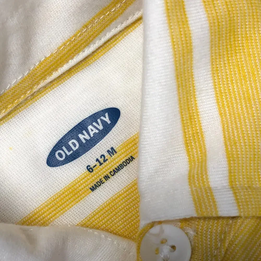 OLD NAVY BOYS ROMPER SIZE 6/12M